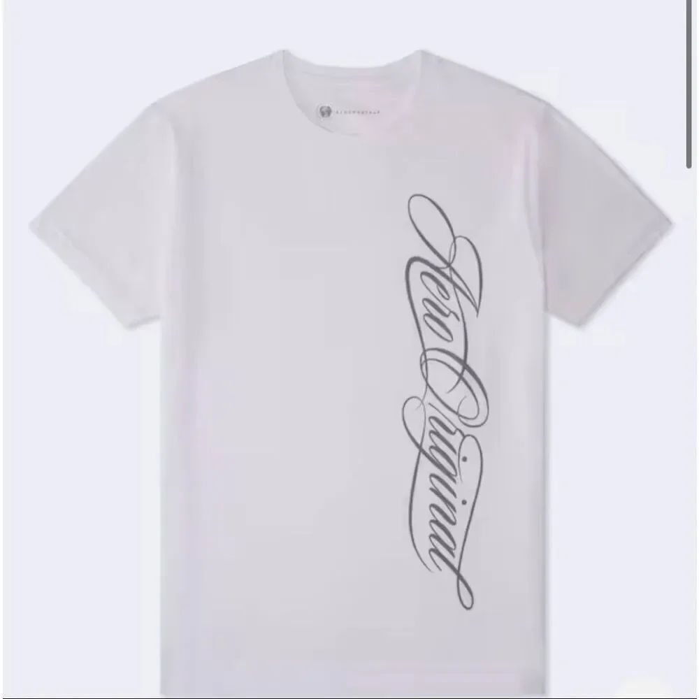 Aero Original Vertical Graphic Tee